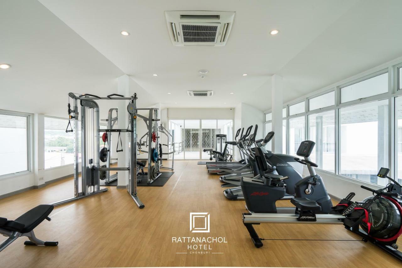 Rattanachol Hotel Chonburi Exterior photo