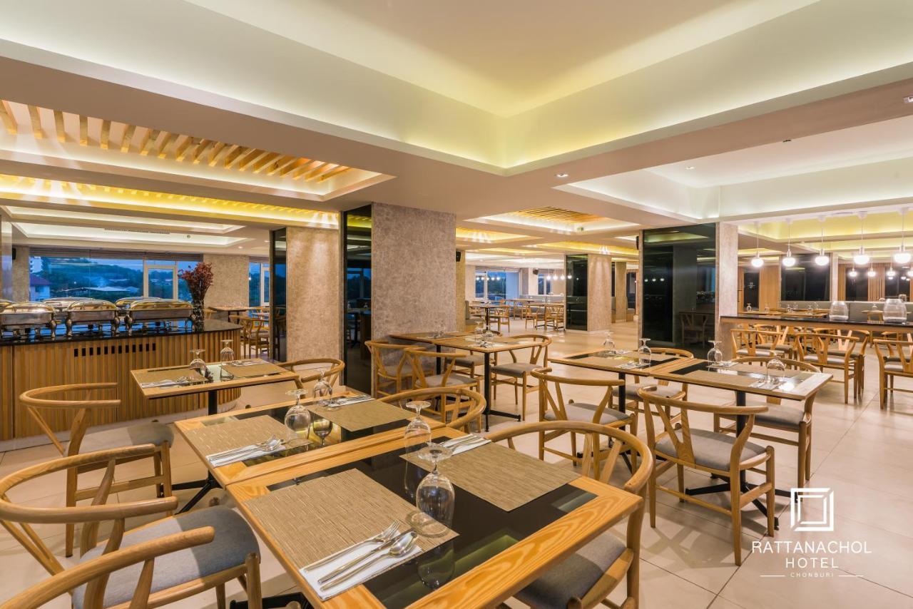 Rattanachol Hotel Chonburi Exterior photo